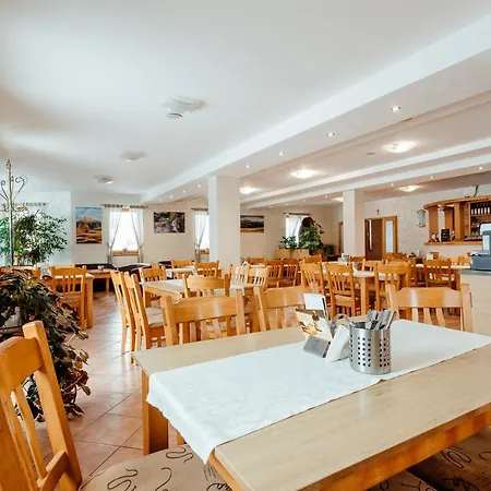 Отель Orava
